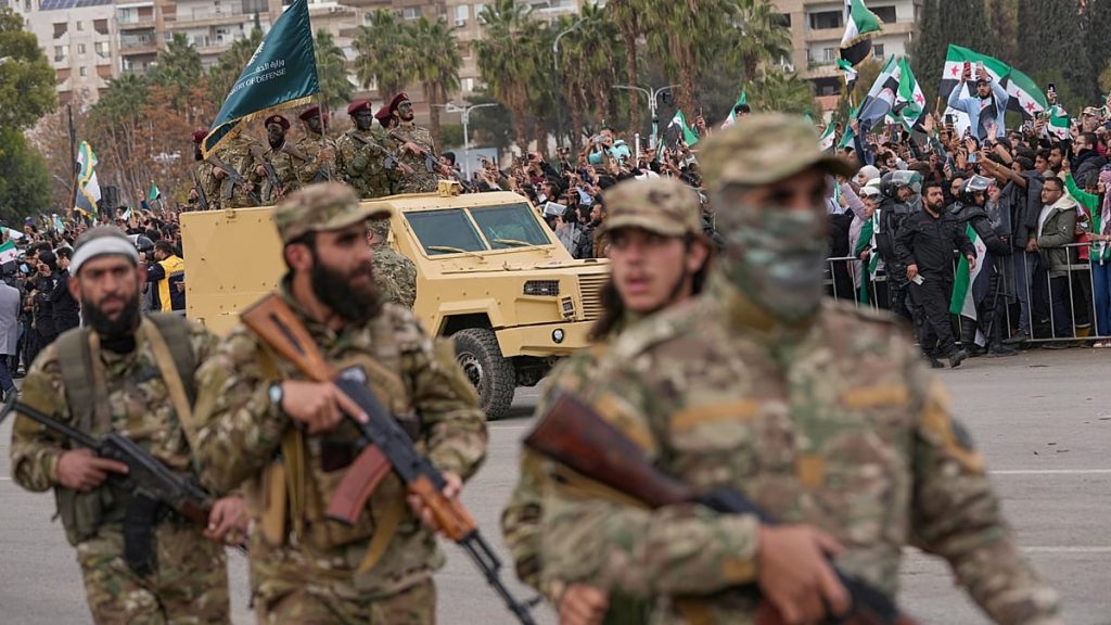 سوريا وفرنسا تطلبان من لبنان اعتقال مدير المخابرات الجوية السابق.. ماذا نعرف عن جميل حسن؟