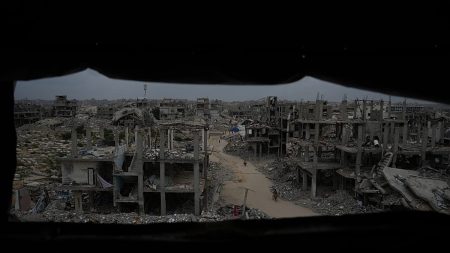 مباشر – خلافات تعصف بالجيش الإسرائيلي.. ومؤشرات إنسانية خطيرة تتفاقم في قطاع غزة