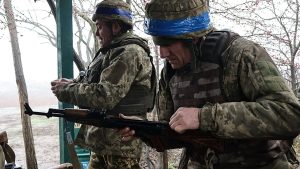 هل تفضّل أوروبا وأوكرانيا الحرب على “سلام هش” مع روسيا؟