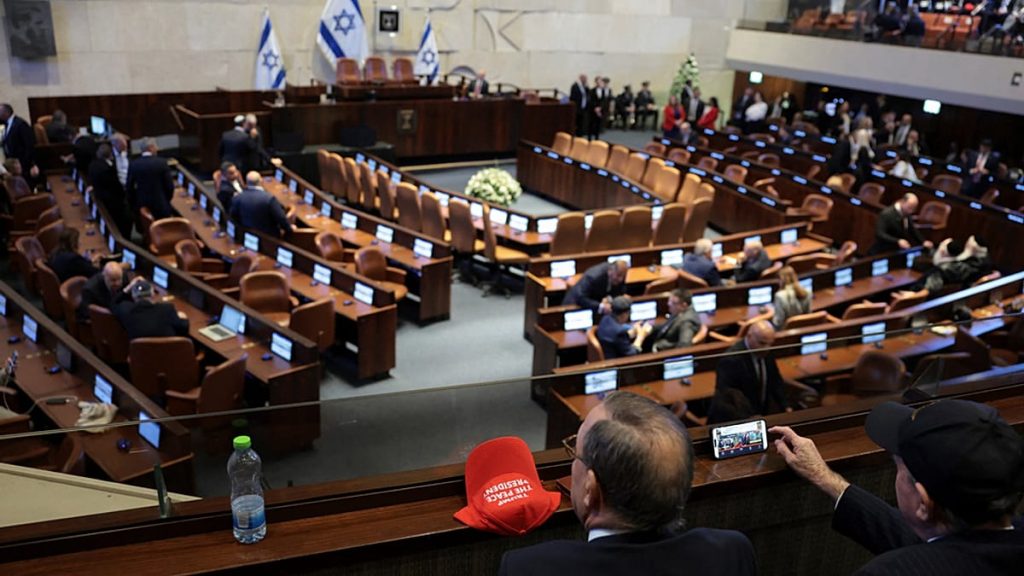 تبدّل في آراء الإسرائيليين.. استطلاع رأي يظهر توزيع المقاعد في الكنيست في الانتخابات المقبلة