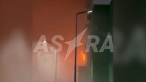 فيديو. غارة بطائرة مسيّرة أوكرانية في تفير الروسية تُسفر عن إصابة 7 أشخاص وتتسبب بحريق وعمليات إجلاء