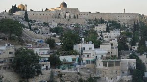 العفو الدولية تطالب بوقف تهجير عائلة فلسطينية في القدس