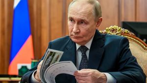 بوتين: أهدافنا العسكرية في أوكرانيا ستتحقق.. وزيلينسكي يحذّر من “سنة حرب” جديدة