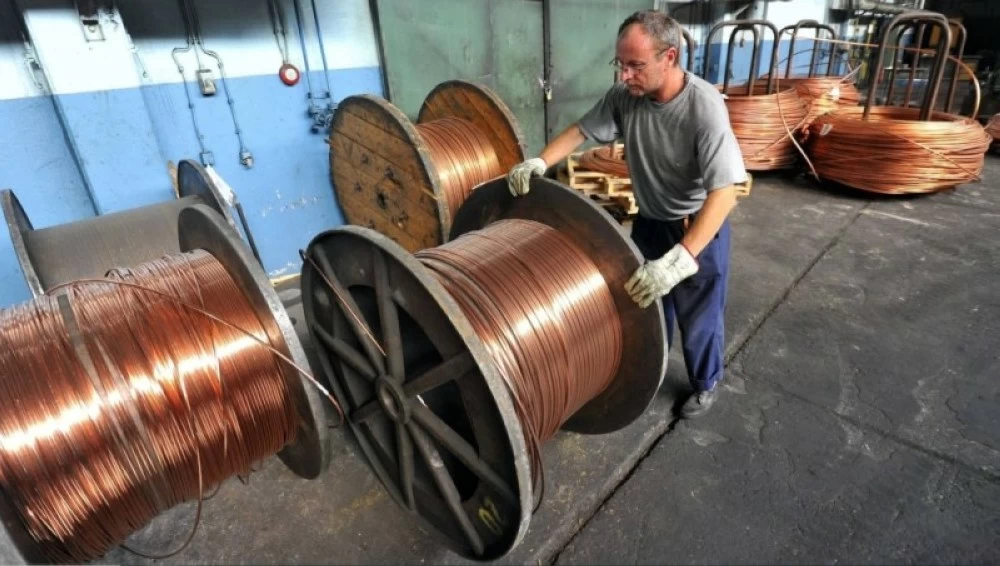 ارتفعت 30% في أمريكا.. أسعار النحاس تزيد سرقات الكابلات – أخبار السعودية