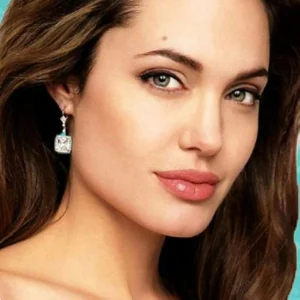 عرضت منزلها للبيع.. انجلينا جولي تغادر أمريكا نهائياً – أخبار السعودية