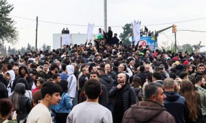 مقتل 3 في احتجاجات العلويين باللاذقية والساحل السوري