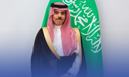 وزير الخارجية السعودي يبحث تطورات المنطقة مع نظيريه الأمريكي والباكستاني