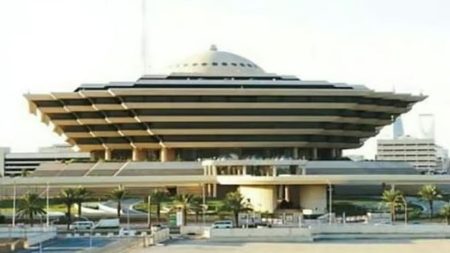 لتهريبهم الميثامفيتامين إلى المملكة.. تنفيذ حُكم القتل تعزيرًا بمقيمين من الجنسية الأفغانية