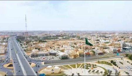 الأرصاد عن طقس الجمعة: أمطار رعدية ورياح نشطة على عدة مناطق