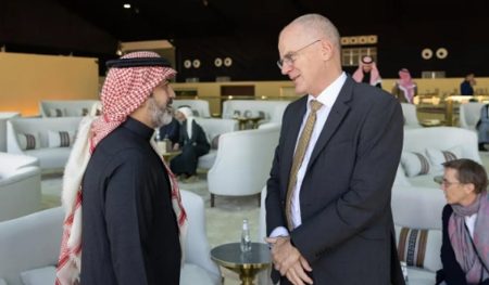 سفيرا النمسا وسويسرا لدى المملكة يزوران مهرجان الملك عبدالعزيز للصقور 2025