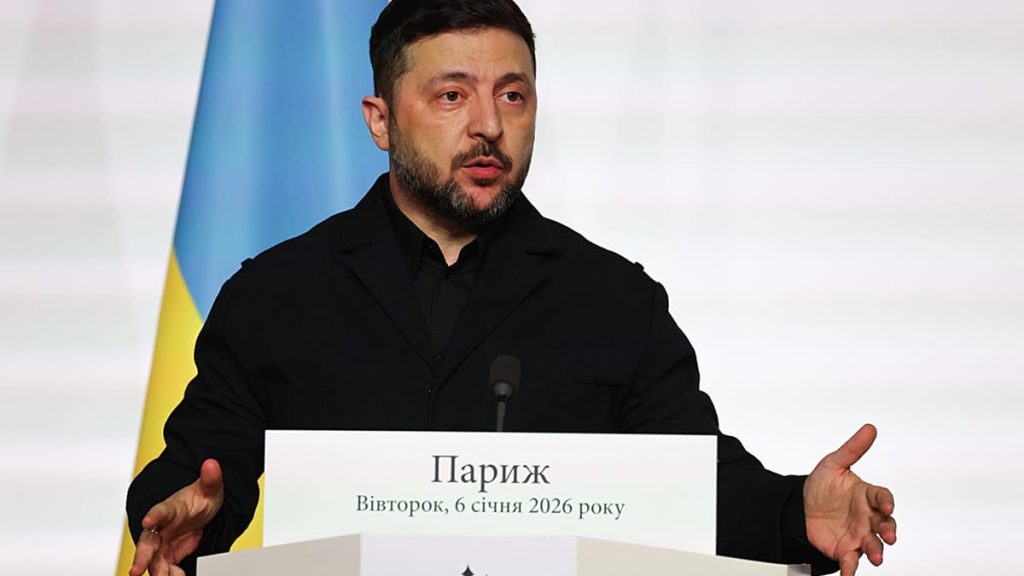 بعد ضربات روسية على قطاع الطاقة.. زيلينسكي يدعو الحلفاء لتعزيز الدفاعات الجوية