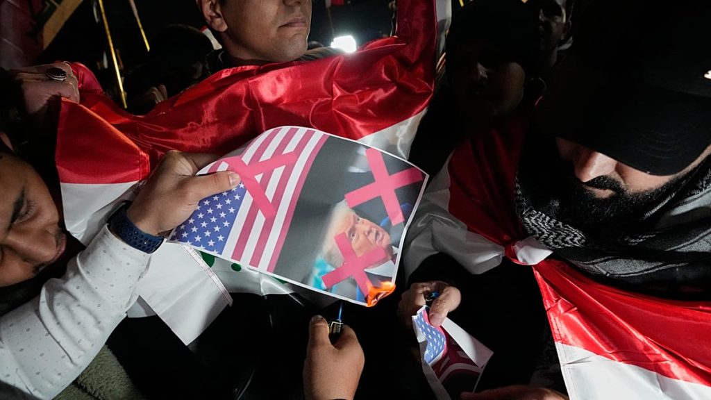 غضب في بغداد بعد تصريحات ترامب وتحرك احتجاجي قرب السفارة الأميركية