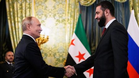بعد محادثة “رائعة” مع ترامب.. الشرع يلتقي بوتين الأربعاء في روسيا