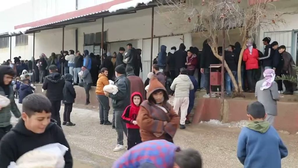 الجيش السوري يحكم الخناق على كوباني عين العرب.. حصار مطبق حيث لا ماء ولا دواء ولا كهرباء