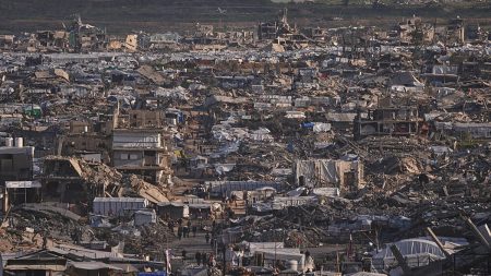 خطة بـ25 مليار دولار لإعادة إعمار غزة وتحويلها إلى محور اقتصادي إقليمي.. ما تفاصيلها؟