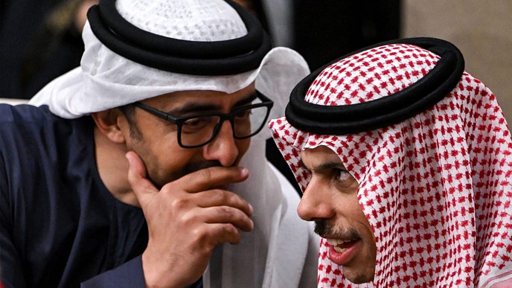 عقب تطورات اليمن.. السعودية تتطلع لـ “علاقات قوية” مع الإمارات