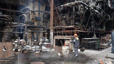 على وقع الجولة الثانية من المفاوضات في الإمارات.. هجوم روسي واسع يضرب أوكرانيا