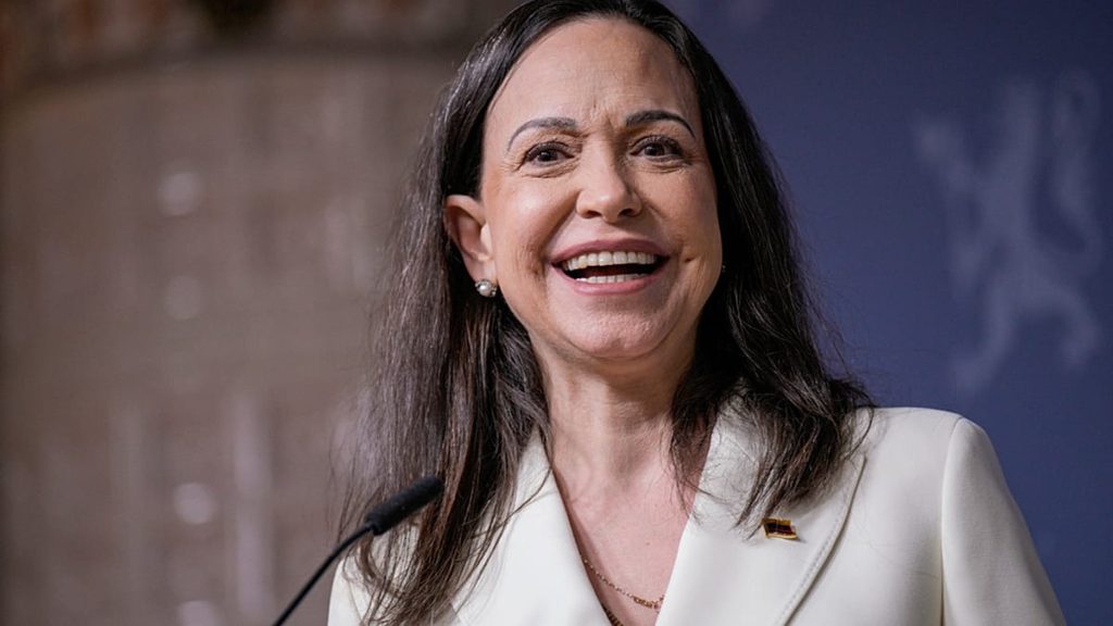 زعيمة المعارضة الفنزويلية: “أخطط للعودة إلى الوطن ورودريغيز إحدى أبرز مهندسي التعذيب والاضطهاد”