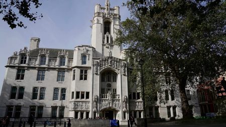 بريطانيا: محاكمة ثمانيني فاز بـ2.4 مليون جنيه.. وبنى إمبراطورية مخدرات