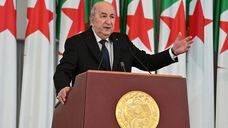 الجزائر تستدعي السفير الفرنسي احتجاجًا على تقرير تلفزيوني فرنسي