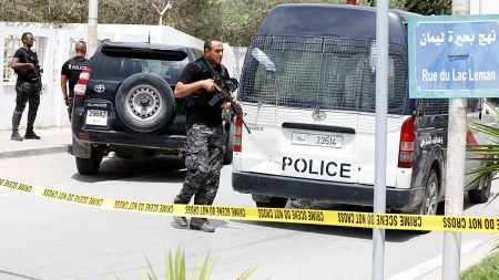 السلطات التونسية تعلن القضاء على “خلية إرهابية” بالقرب من حدود الجزائر