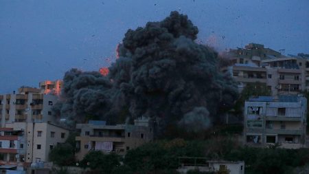 في تصعيد جديد.. غارات إسرائيلية عنيفة تستهدف قرى لبنانية شمال الليطاني