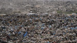 مباشر – غزة تواجه ظروفًا إنسانية معقدة.. إسرائيل تواصل البحث عن رفات آخر محتجز