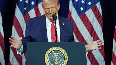 ترامب يدرس “خيارات عدة” بينها “استخدام الجيش”.. غرينلاند تعيد خلط الأوراق بين واشنطن وأوروبا