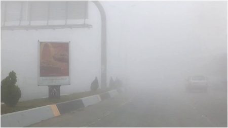«الأرصاد» ينبه من رياح نشطة وضباب على عدد من محافظات منطقة المدينة المنورة