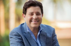 هاني شاكر لـ«عكاظ»: أتماثل للشفاء بعد عملية جراحية دقيقة – أخبار السعودية