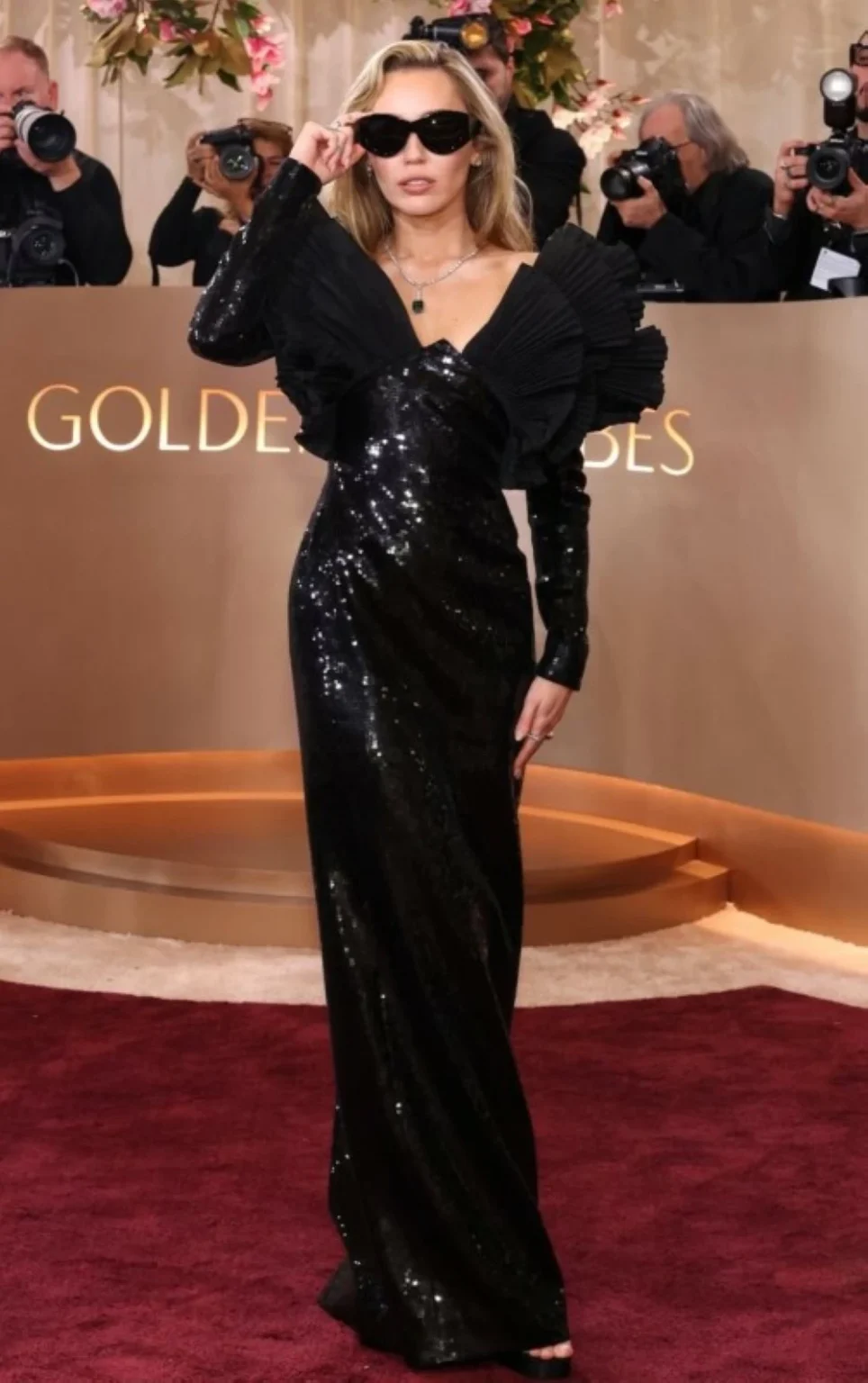 أزياء النجمات في الغولدن غلوب هذا العام… أناقة كلاسيكية بروح عصرية – أخبار السعودية