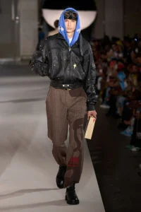 تأثير اليابان في الموضة العالمية عبر عروض شينيا كوزوكا – أخبار السعودية