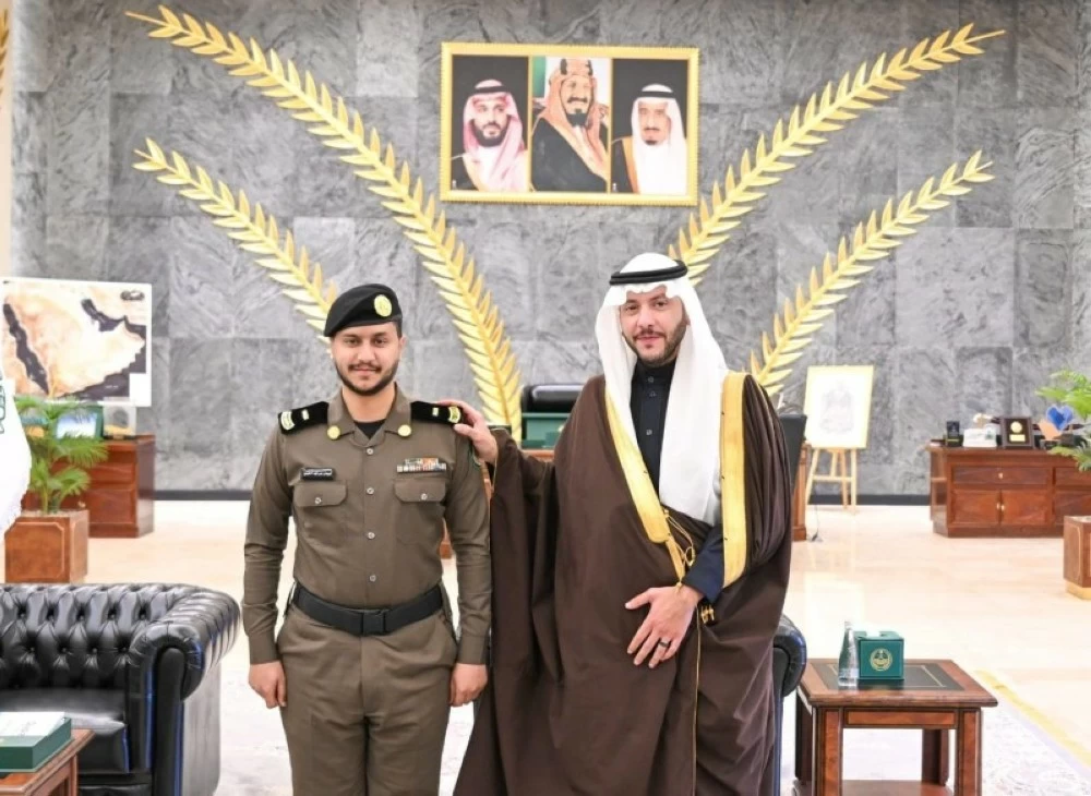 محافظ الطائف يقلد النفيعي رتبته الجديدة – أخبار السعودية