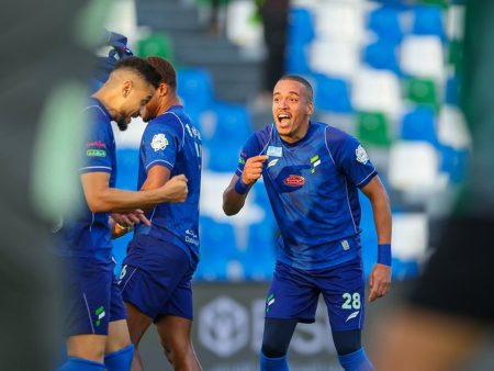 الفتح يتخطى الشباب بهدفين في "دوري روشن"