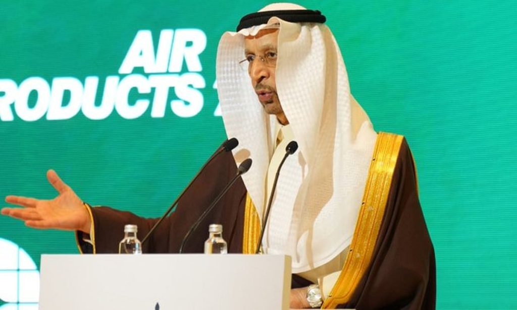 وزير الاستثمار: ارتفاع مشاركة المرأة في سوق العمل لـ34% مقارنة بأقل من 20% قبل الرؤية