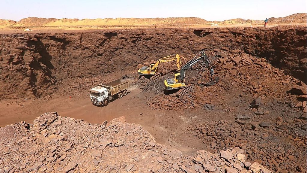 إنجاز استراتيجي”.. الجزائر تدشّن خط سكك لنقل خام الحديد من منجم “غارا جبيلات