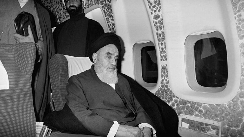 الذكرى الـ47 لـ”انتصار الثورة”.. كيف انتقل العرب من مواجهة إيران إلى الخوف من سقوطها؟