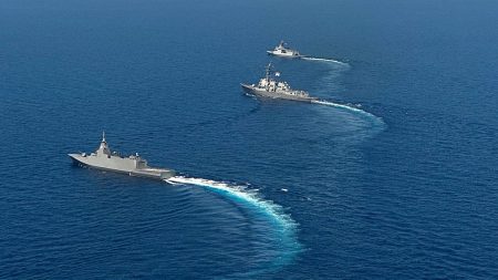 تصعيد جديد بين طوكيو وبكين.. احتجاز قارب صيد صيني قبالة ناغازاكي يثير التوتر بين البلدين