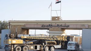 مباشر – فتح معبر رفح بالاتجاهين في ظل قيود مشدّدة.. وإخلاءات في الضفة الغربية