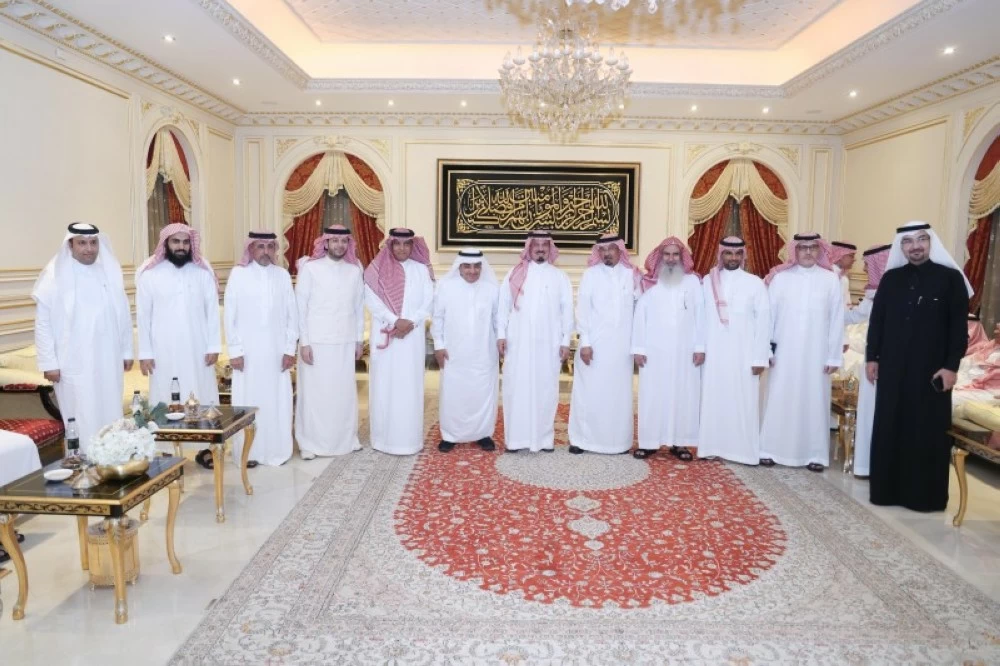 أبناء العبداللطيف يحتفلون بعودة والدهم – أخبار السعودية