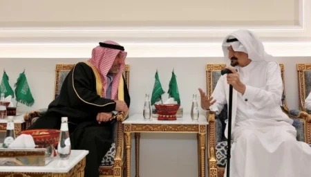 أمير نجران يطمئن على صحة آل منيف – أخبار السعودية