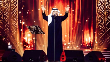 راشد الماجد يبكي في حفل البحرين أثناء غناء المسافر
