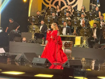 أصالة تحتفي بشام على المسرح.. وتُغنّي لخالها الحاضر بين الجمهور في ليلة حب بالرياض – أخبار السعودية