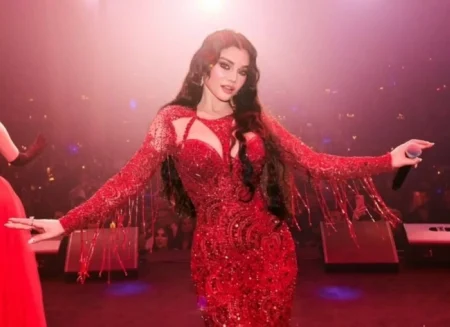 هيفاء وهبي تتوهج بالأحمر في إطلالة مطرزة – أخبار السعودية