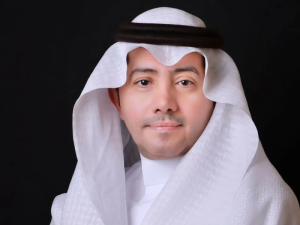 مأساة الشاعر بدر الحزين: دعوات للوفاء الثقافي بعد بتر قدمه