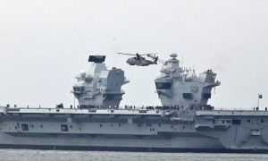 بريطانيا تنشر حاملة طائرات بالقطب الشمالي لردع روسيا