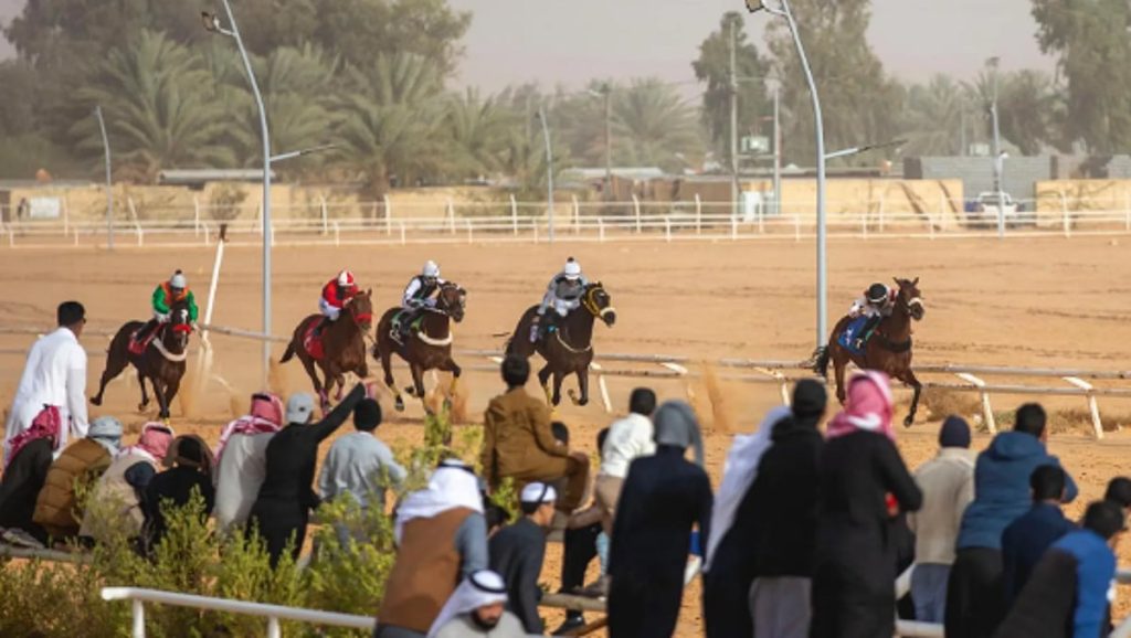 ميدان فروسية الجوف يتوج 20 فائزًا في ختام حفل السباقات التاسع