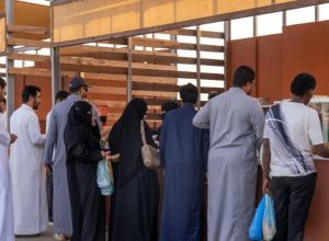 سوق الأولين الرمضاني في جيزان.. حراك تجاري متجدد يعكس روح الشهر الكريم