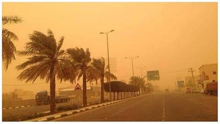 طقس الإثنين.. رياح نشطة مثيرة للأتربة والغبار وأمطار خفيفة وضباب على عدة مناطق