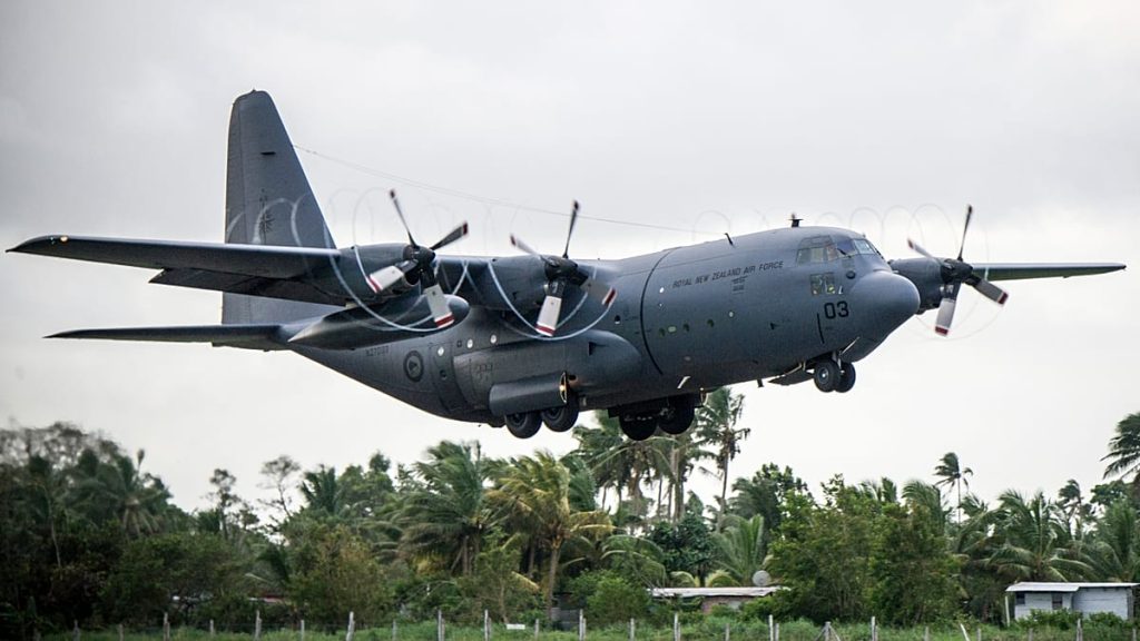 نحو 80 قتيلا في تحطم طائرة عسكرية كولومبية